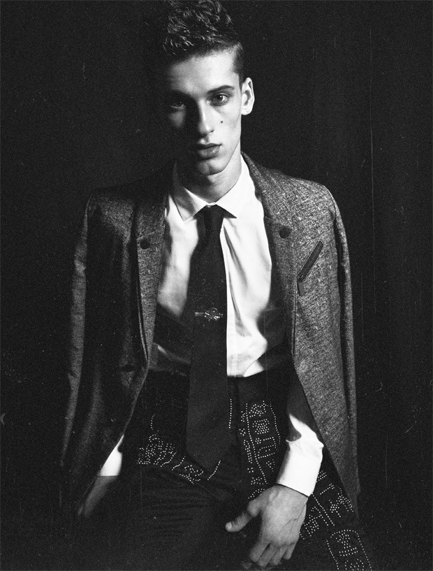 Torn by Emmanuel Giraud for Narcisse Magazine