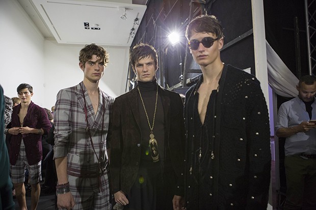 #MFW Daks SS17 Menswear Backstage - MM Scene : Male Model Portfolios ...