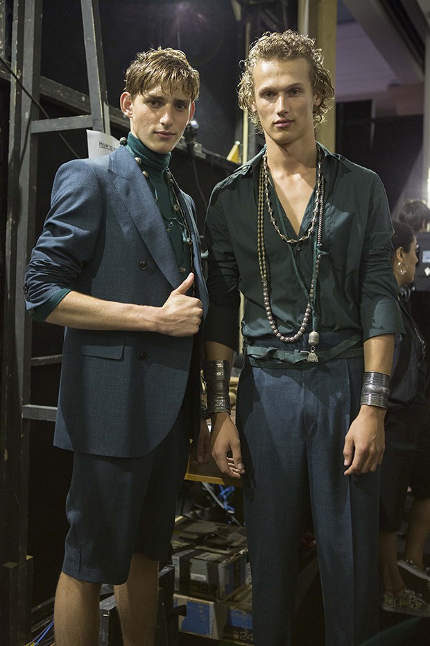 #MFW Daks SS17 Menswear Backstage - Male Model Scene