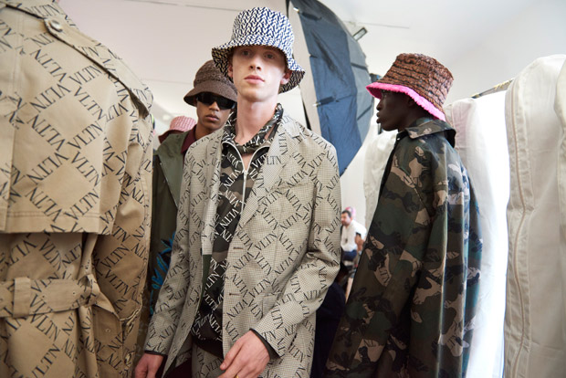 #PFW Backstage: Valentino Spring Summer 2019 Menswear Show