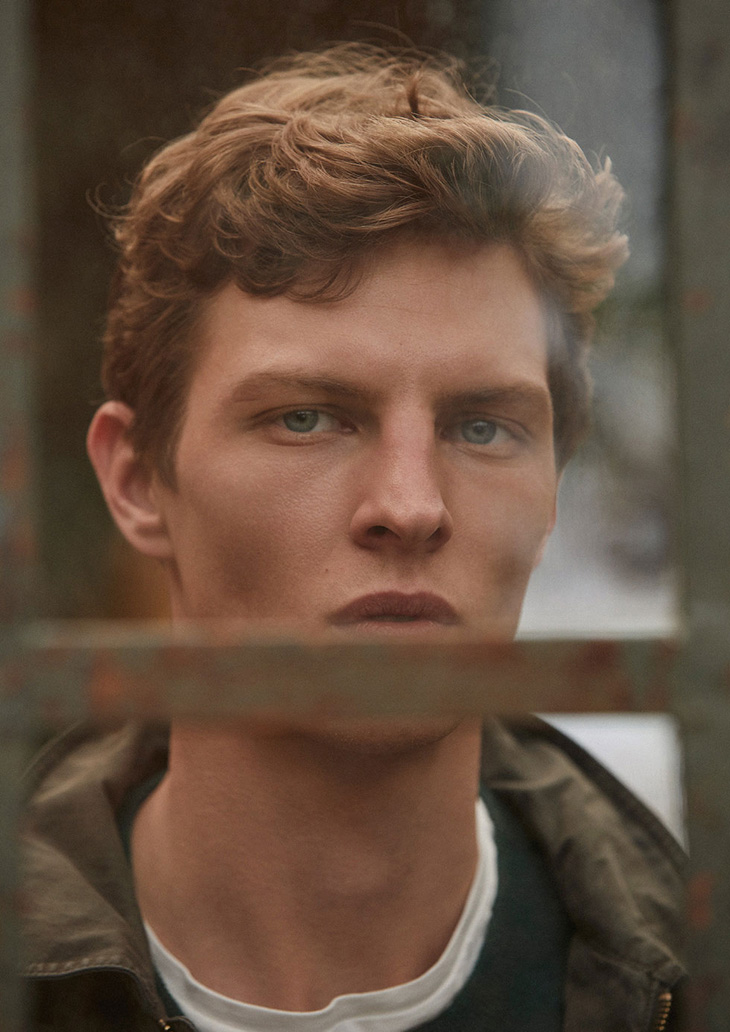 A New Wave: Tim Schuhmacher Models Massimo Dutti Fall 2019 Looks