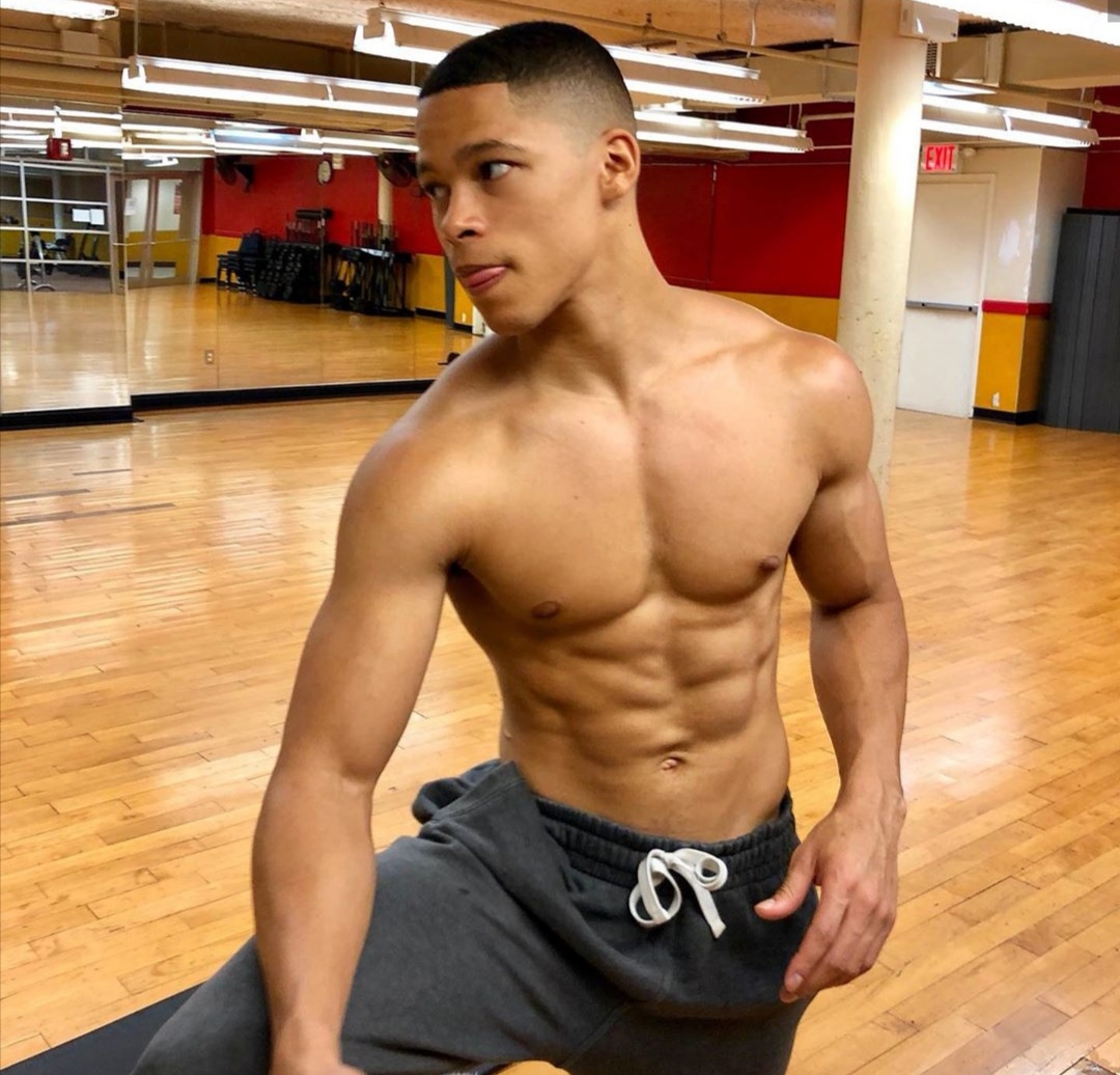 15 HOTTEST MALE MODELS TO FOLLOW ON INSTAGRAM image photo