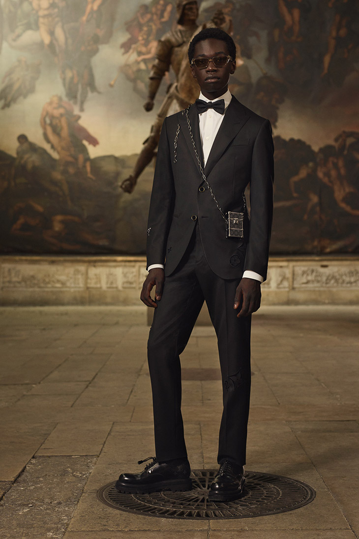 Louis Vuitton Tuxedo Suit  Tuxedo suit, Mens tuxedo suits, Mens