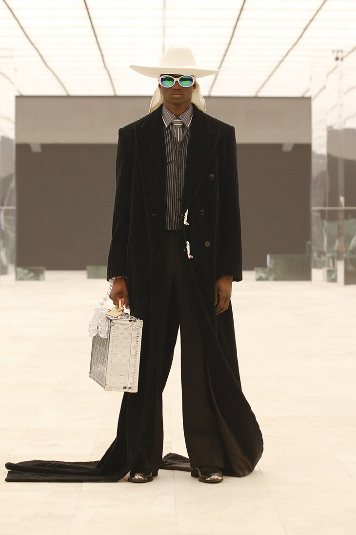 Louis Vuitton Spring Summer 2021 Menswear Shanghai - RUNWAY MAGAZINE ®  Collections