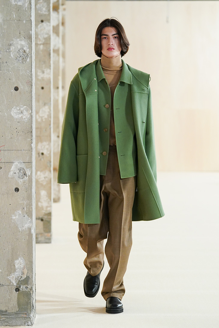 PFW: AURALEE Fall Winter 2022.23 Collection - Male Model Scene