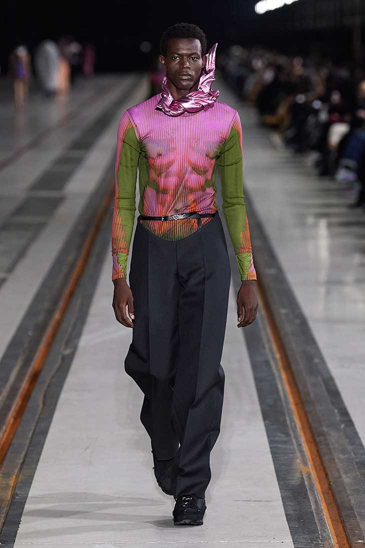 PFW: Y/PROJECT Fall Winter 2022.23 Collection - Male Model Scene