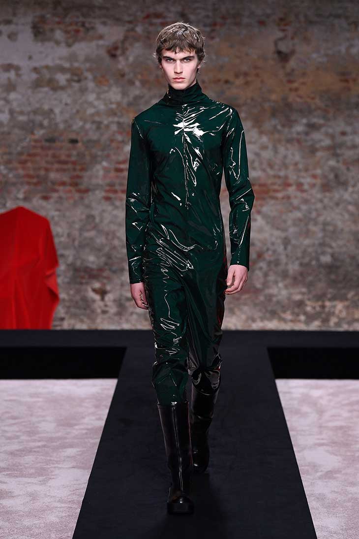 Fashion Week: Here is Raf Simons' version of a vertically striped