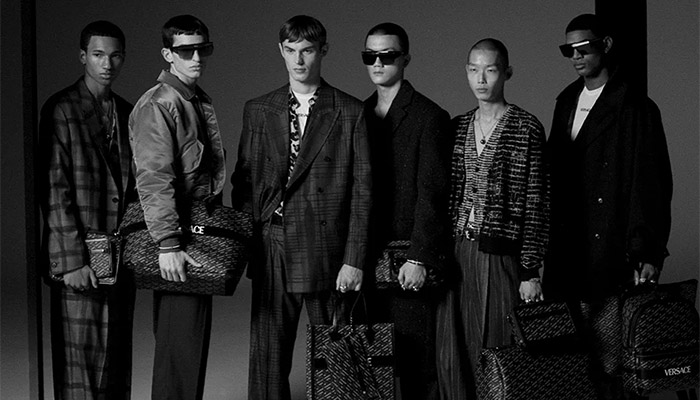 Versace Fall 2022 Menswear Collection
