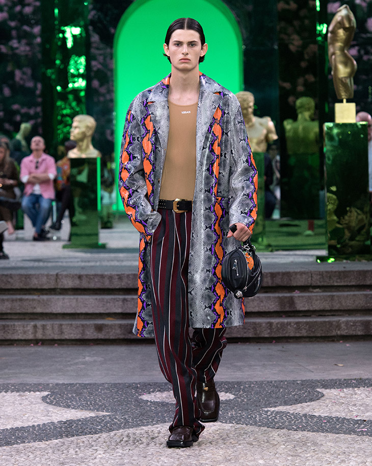 Versace Spring 2019 Menswear Milan Collection - Vogue