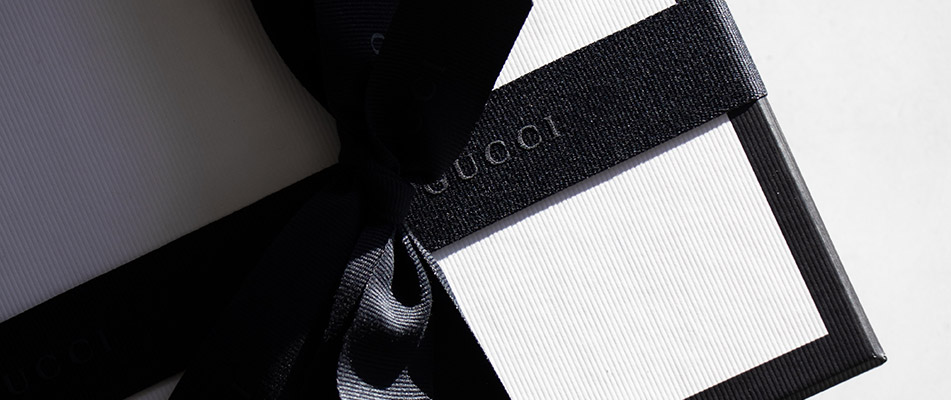 Gucci Supreme Lv Wallpaper Custom Airpods Case Cover