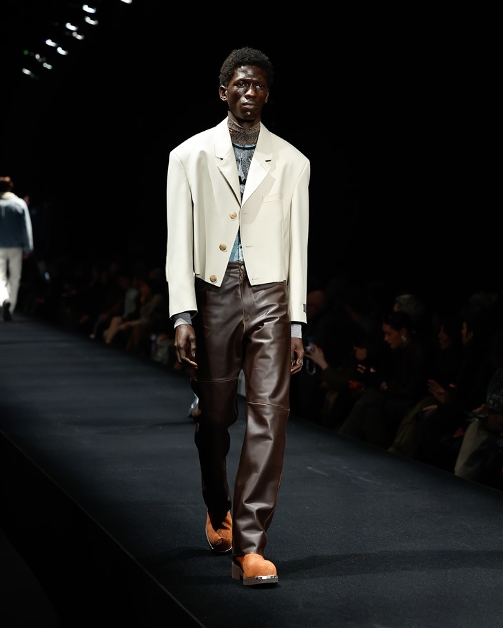 MFW: MM6 MAISON MARGIELA Fall Winter 2023.24 Collection - Male Model Scene