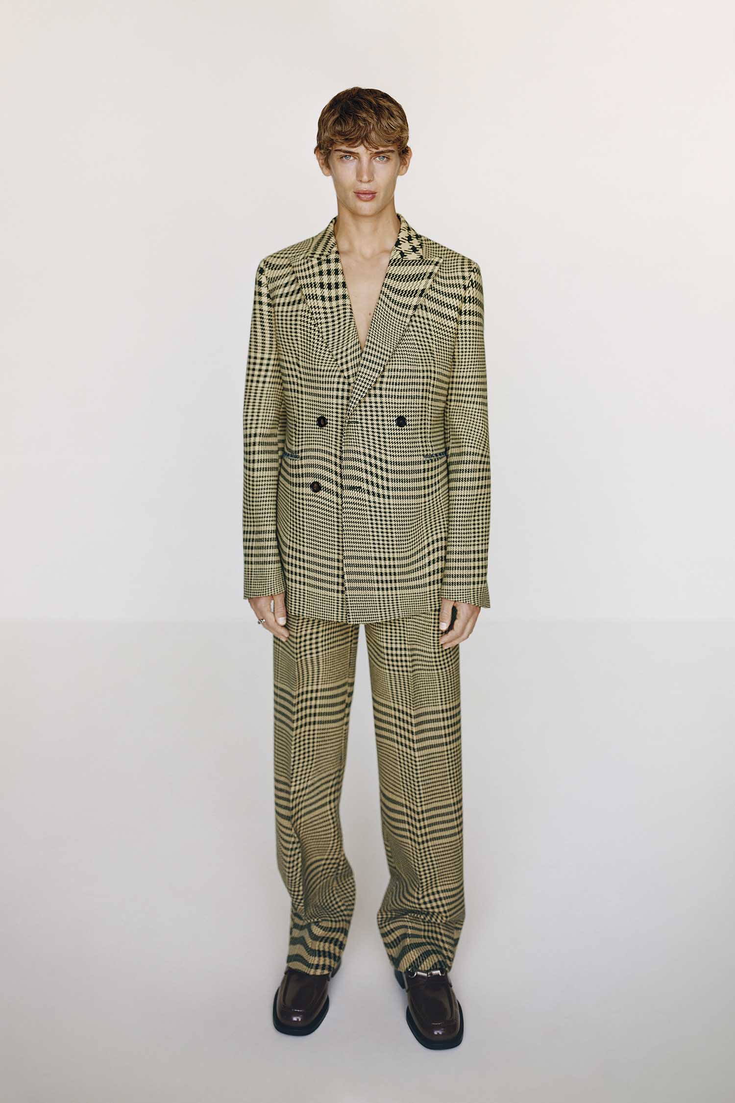 Louis Vuitton Supreme Brown Logo Fashion Luxury Brand Premium Blanket  Fleece Home Decor, by son nguyen