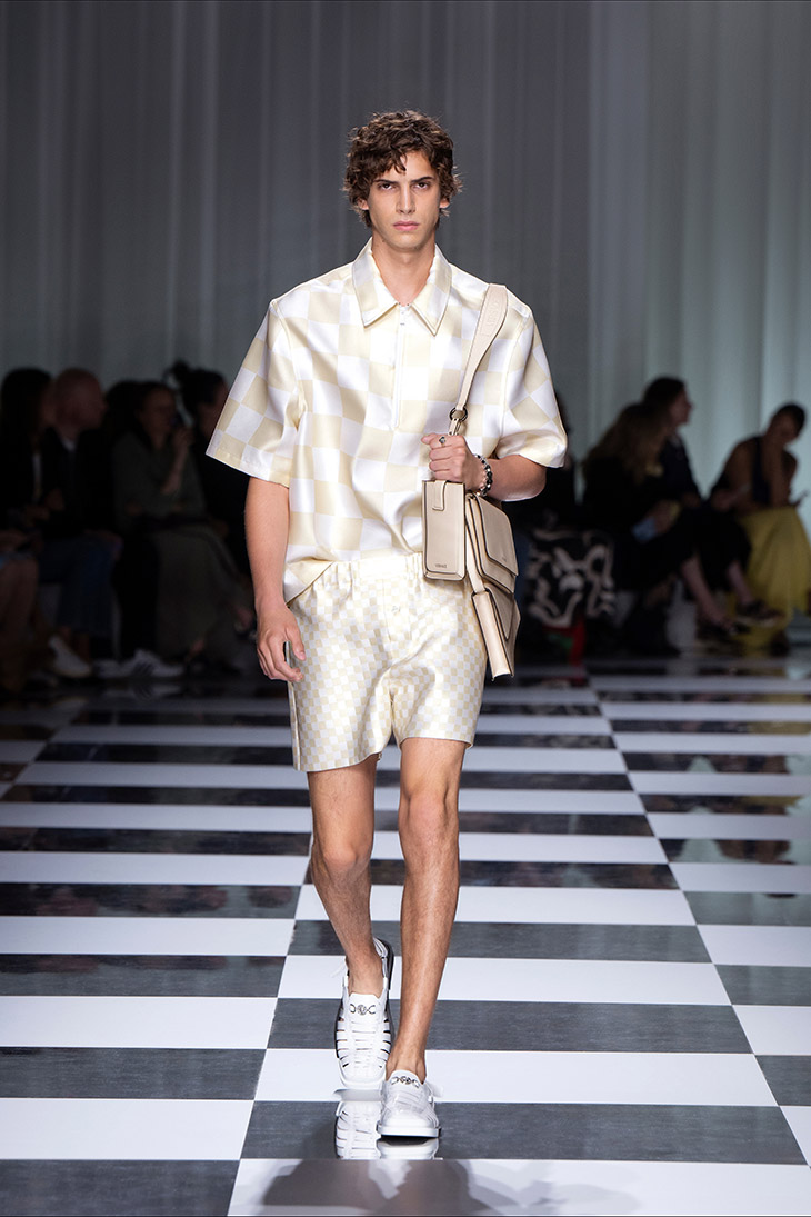 15 best looks from Versace spring/summer 2022